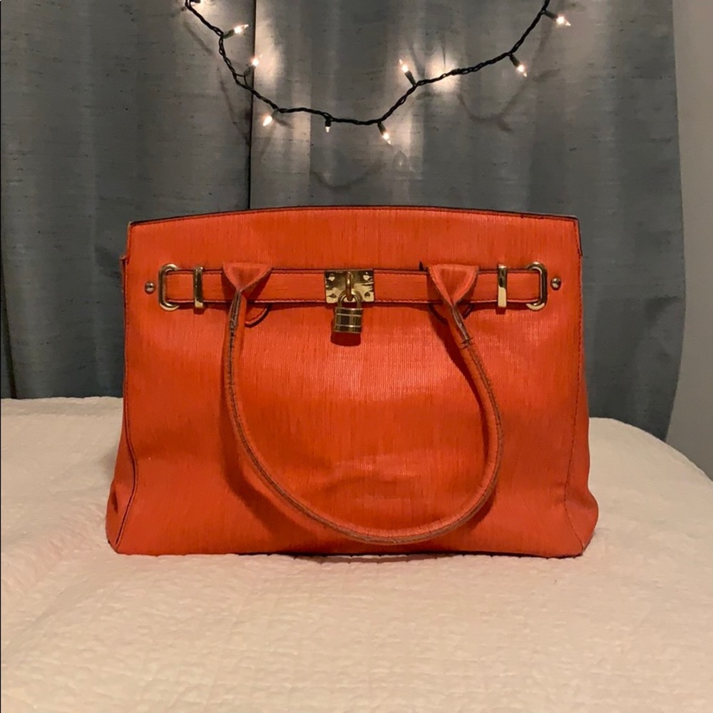 Coral Shoulder Bag